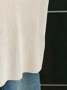 SHEIN 新款春夏休闲宽松奶油色韩版简约罗纹针织无袖叠穿背心，百搭V领优雅日常穿搭，休闲办公风，法式休闲风，简约魅力，现代女性通勤简约针织上衣 - 杏色 - 查看 6
