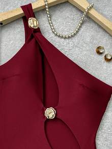 Bonvoyette Solid Color Hollow Out Asymmetric Metal Decor Swimsuit, One-Piece, Suitable For Beach Vacation - Burgundy - View 3