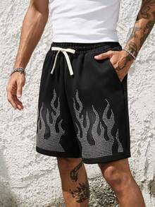 ROMWE MEN Pantalones cortos con cordón en la cintura, estampado de llamas con diamante de imitación, estilo urbano para hombres - Negro - Ver 1