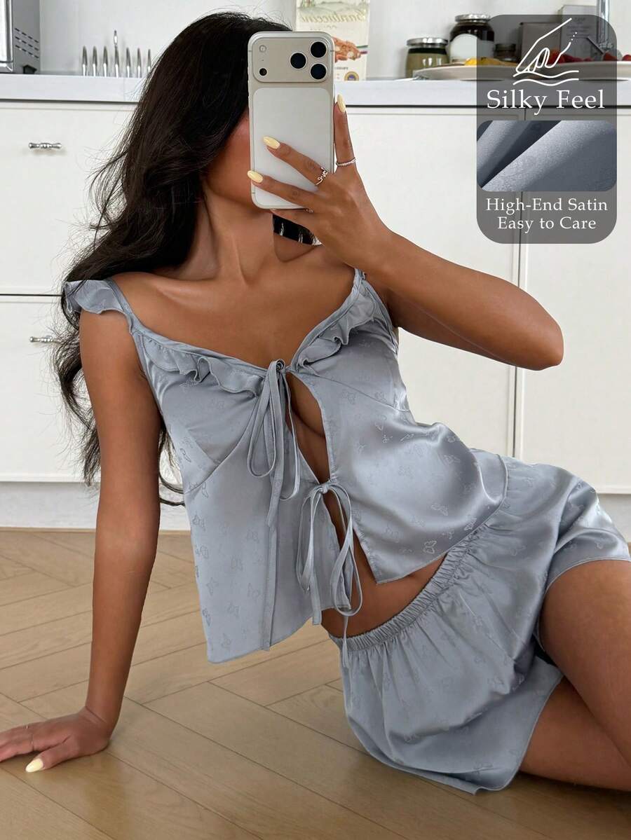Livesso Bộ đồ ngủ nữ gồm áo và quần short kiểu dáng bướm, chất liệu jacquard, viền bèo nhún, thắt nơ phía trước. - Màu xanh lam - Xem 1