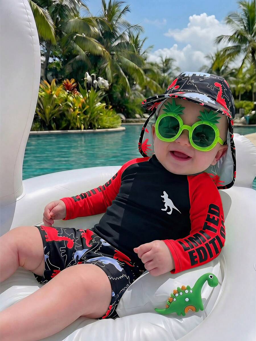 SHEIN Bubblio Set de 3 piezas de traje de baño para bebé niño con bloques de color, estampado de dinosaurio neón, camiseta de protección solar y sombrero, adecuado para vacaciones, playa y natación - Rojo - Ver 1