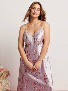 Elorette Set Piyama Satin Motif Bunga Romantis dengan Hiasan Renda dan Model Camisole - MultiWarna - View 3
