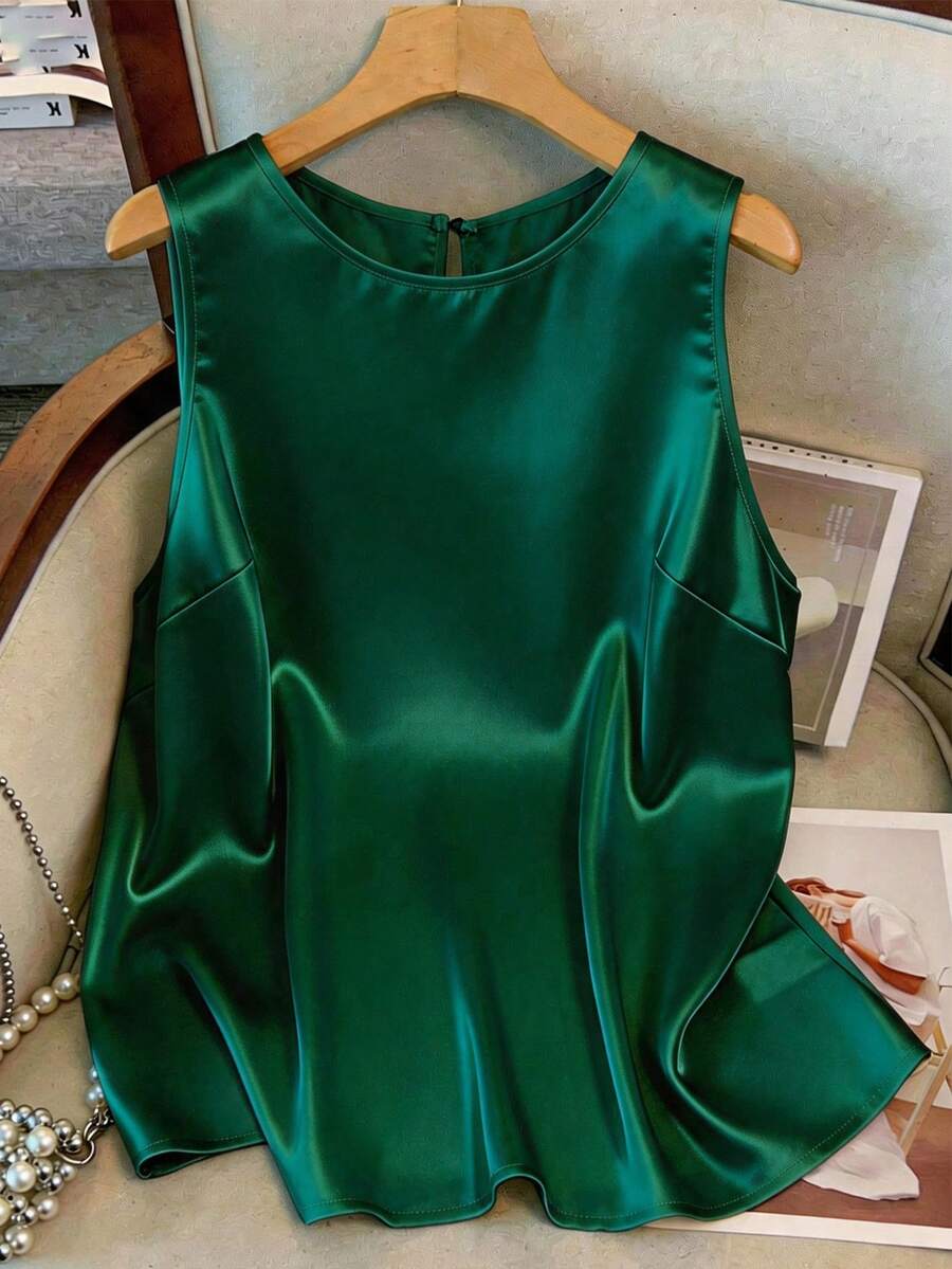 GlowEve CURVE 大码女装畅销优雅圆领吊带背心,缎面亮面面料设计,修身显瘦,适合日常通勤、正式场合和户外活动 - 墨綠色 - 查看 1
