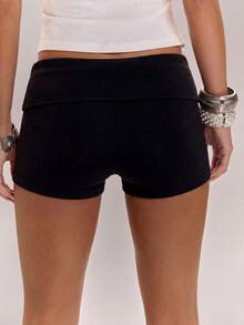 SHEIN BAE Quần short dệt kim liền mạch màu đen dành cho nữ, thích hợp cho những buổi đi chơi thường ngày, gặp gỡ bạn bè, lễ hội âm nhạc và các bữa tiệc. Có thể phối cùng váy đen, quần short đen có miếng vá ủi, quần short đen kiểu dáng thường ngày hoặc quần short đen khác. - màu đen - Xem 2