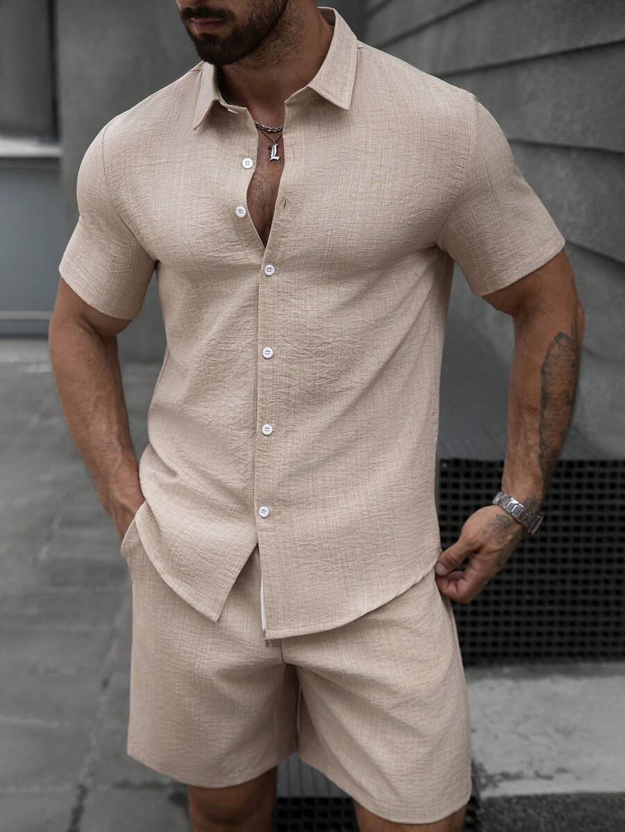 Manfinity CasualCool Men's Solid Color Minimalist Casual Short Sleeve Shirt And Shorts Set - Khaki - View 1