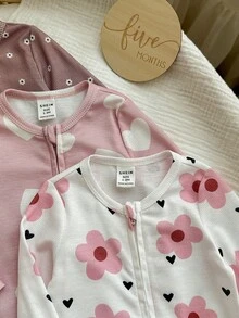SHEIN 3件套新生女宝宝休闲可爱碎花针织长袖连体睡衣套装 - 粉色 - 查看 4