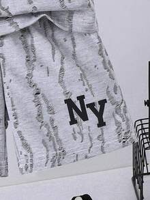 SHEIN 2件組小男孩街頭時尚破洞紋理背心與短褲套裝，NY字母印花街頭風休閒運動兩件式夏季日常穿搭 - 淺灰色 - 查看 4