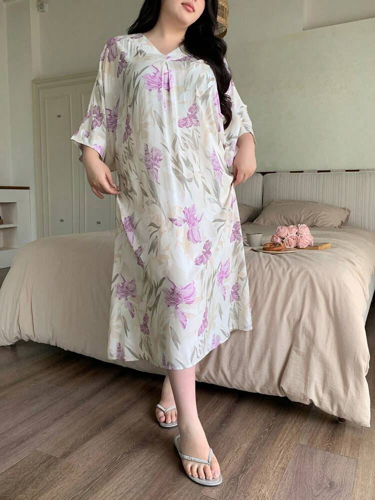 Dazy Plus Floral V-Neck Short Sleeve Loose Long Dress, Elegant Plus Size Women's Spring/Summer Nightgown