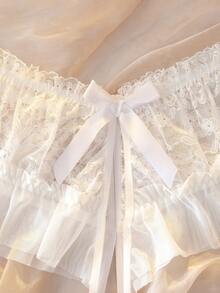 SHEIN Bragas tipo tanga sexy con parches de encaje y decoración de moño para mujer de talla grande - Blanco - Ver 4