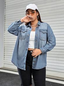 SHEIN EZwear 大码女式长袖单排扣休闲口袋牛仔衬衫 - 淺色水洗藍 - 查看 1