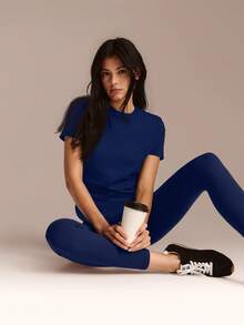 GLOWMODE Áo thun cổ tròn dáng regular fit, dài đến eo, chất liệu cotton Pima, với dòng chữ "Love You More", mềm mại, thoáng khí, nhẹ, thích hợp mặc hàng ngày. - Dark Blue - Xem 7
