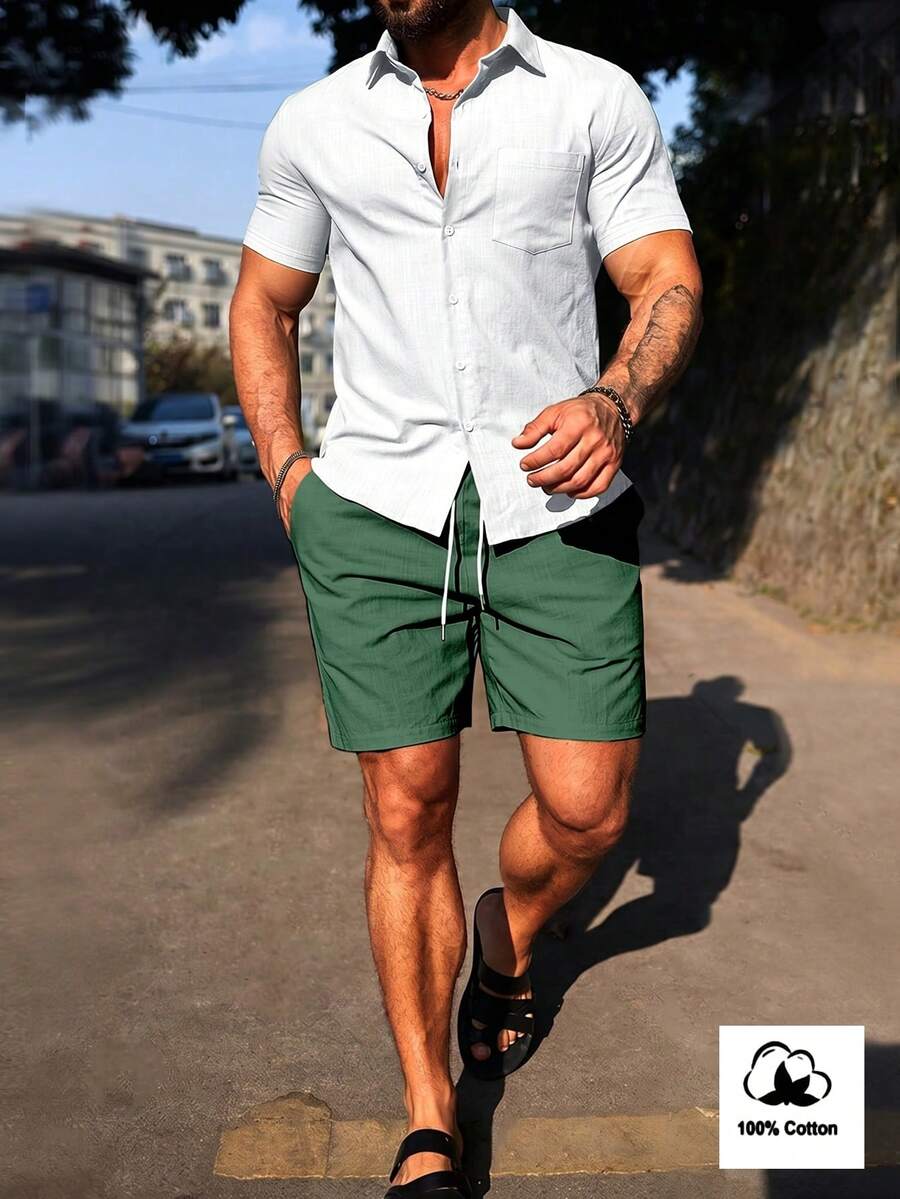 Manfinity Homme 男士白色短袖纽扣衬衫和绿色侧袋短裤套装 - 彩色 - 查看 1