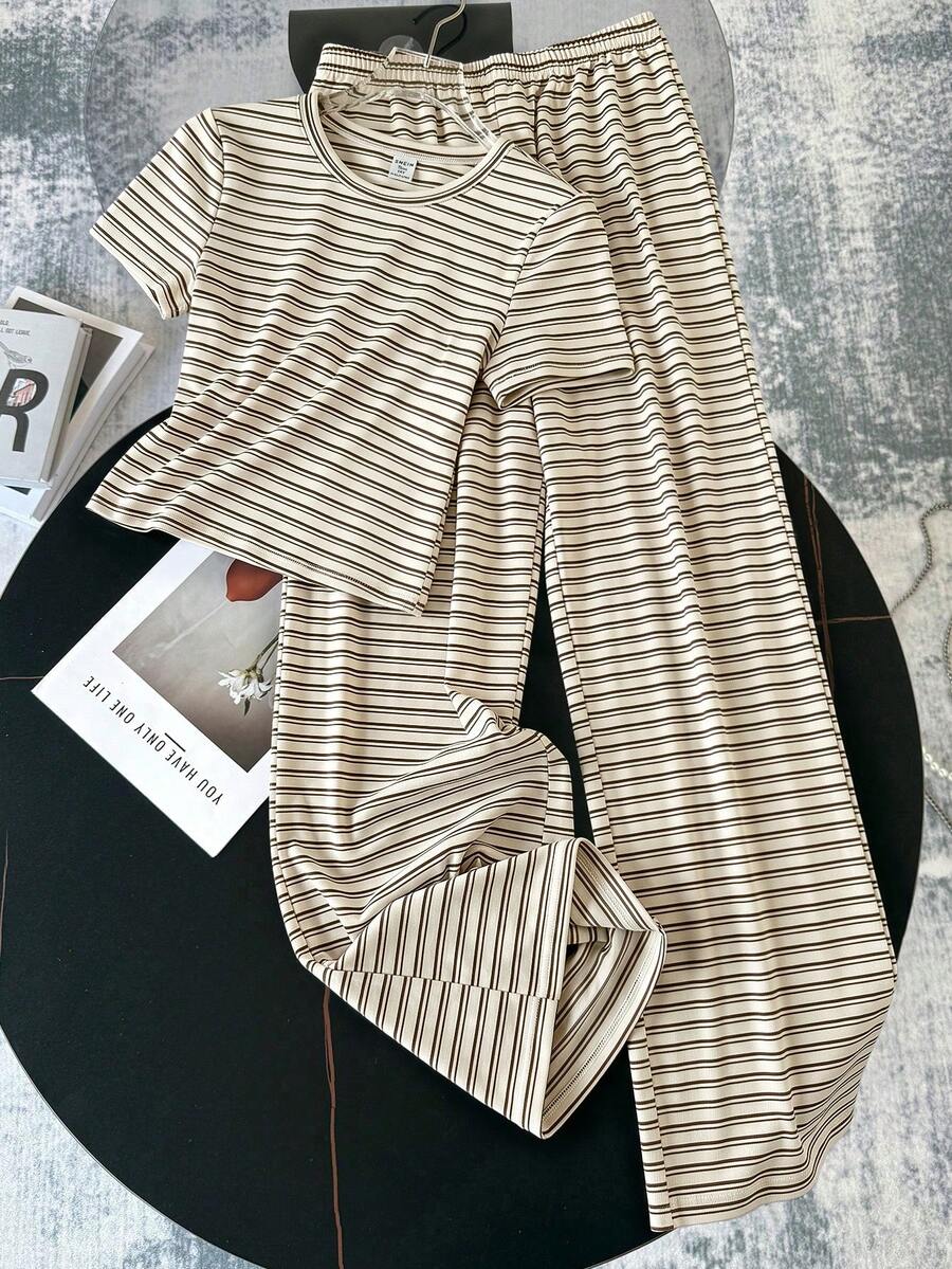 SHEIN 少女针织条纹圆领短袖修身T恤和配套修身裤套装,休闲百搭 - 杏色 - 查看 1