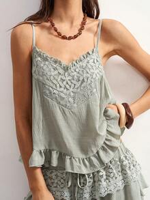 Bohemela Blusa feminina casual de alcinha, estilo primavera/verão, em tecido plano com aplicações de renda, barra com babados e detalhes em renda. Ideal para o dia a dia, encontros com amigos, festivais de música, festas, looks com sobreposições e para relaxar em casa. - Verde - Ver 3
