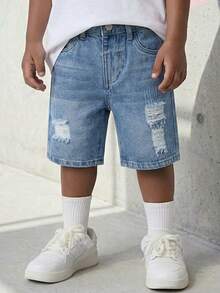 SHEIN Playful Pals 男童牛仔裤夏季新品：时尚休闲牛仔短裤，浅蓝色牛仔布，复古做旧破洞设计，直筒宽松版型，舒适柔软面料。适合日常通勤、上学、户外活动等各种场合。男童牛仔短裤 - 淺色水洗藍 - 查看 2
