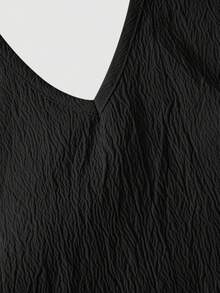 SHEIN MOD 大码女式纯色极简领带长裙，休闲日常穿着，春夏皆宜，情人节、约会、嘉年华、沙滩、婚礼宾客、伴娘、优雅派对、度假等场合皆可穿着。鹅黄色连衣裙，惊艳别致，吊带设计，适合茶会等场合。黄色长款连衣裙，黄色吊带裙，黄色连衣裙。 - 黑色 - 查看 4