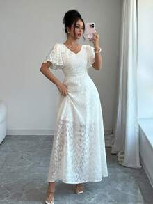 SHEIN PETITE 女士优雅雪纺提花荷叶边袖口系带V领A字连衣裙，简约优雅浪漫精致夏季连衣裙 - 杏色 - 查看 1