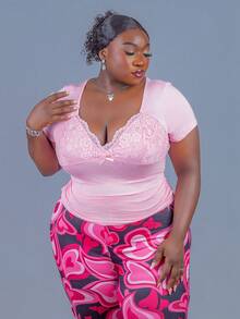 CurvyTilda Plus Size V-Neck Lace Patchwork Waist Ruched Fitted Knit Sexy T-Shirt For Spring/Summer, Wedding Guest Top Cute Pink Top, For Hourglass Body Shape - Pink - View 3