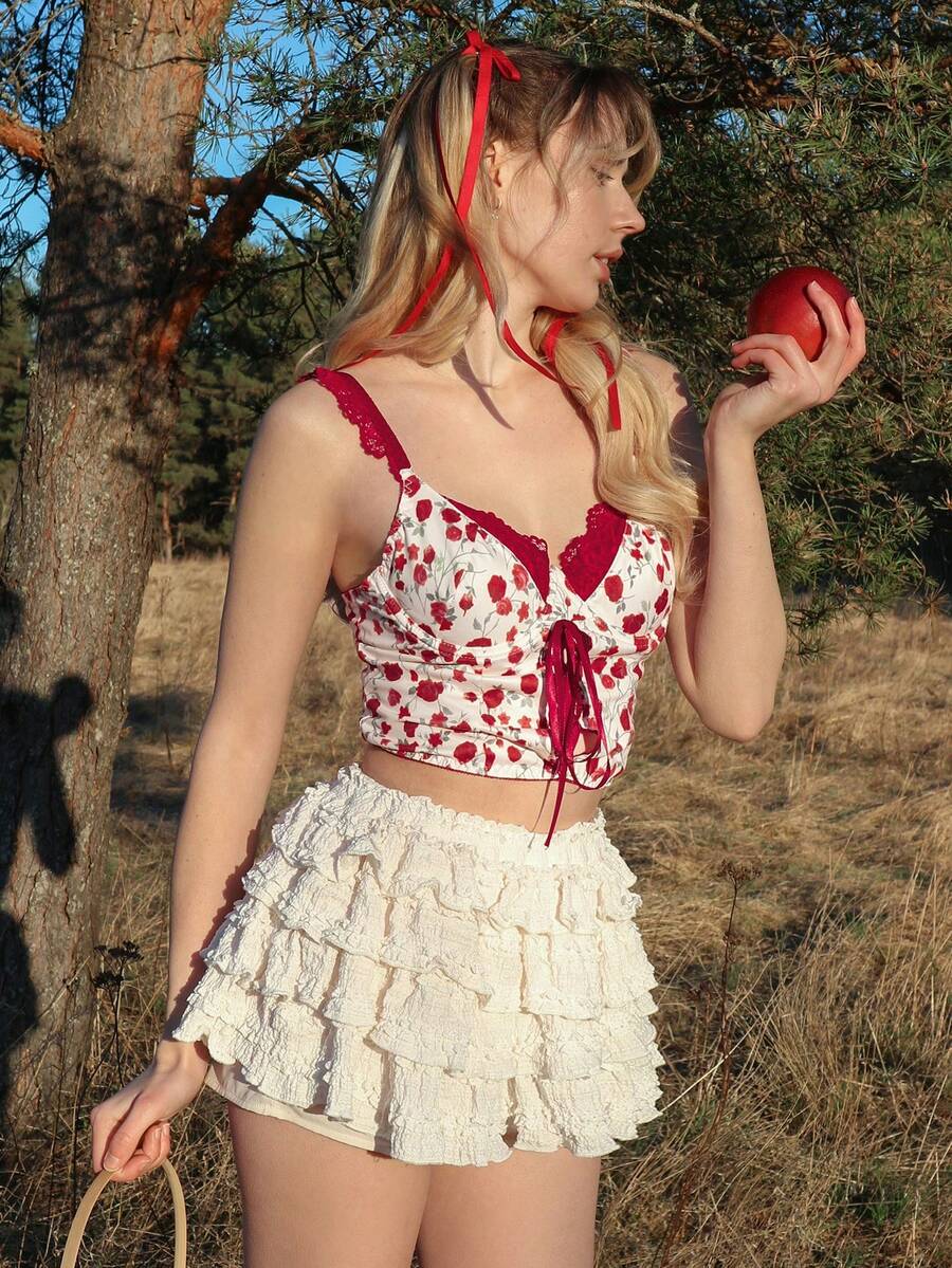 Sweetness ROMWE x Elena Katey 花卉印花蕾絲拼接交叉綁帶吊帶背心 - 酒紅色 - 查看 1