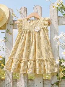 SHEIN Vintaside Kids 女婴夏季飘逸袖圆领连衣裙，优雅时尚，清新3D立体雏菊印花装饰，适合日常外出、休闲、家庭聚会或公园散步。 - 黃色 - 查看 6