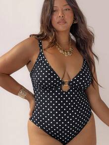 Aralina Curve Women Textured Fabric Detail One Piece Swimsuit Perfect For Beach Outfits And Summer Outfits - Black - View 5
