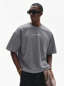 STYNVO Kaos Kasual Pria Lengan Pendek Leher Bulat dengan Cetakan Huruf - Light Grey - View 2