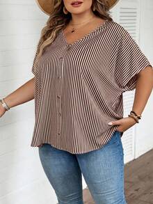 SHEIN CURVE+ 大码女式条纹蝙蝠袖短袖单排扣休闲衬衫 - 摩卡棕 - 查看 4