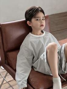 Dazy Kids 条纹圆领基础款男童睡衣套装（加大码） - 白色 - 查看 1