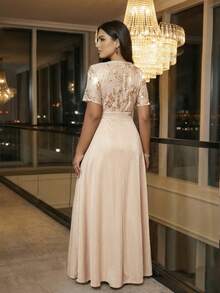 SHEIN Lady CURVE Đầm dài đính sequin thêu tinh tế dành cho nữ cỡ lớn, thích hợp cho các buổi tiệc và liên hoan. - Màu Khaki - Xem 2