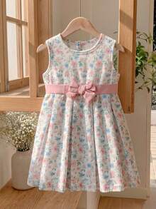 SHEIN Vintaside Kids 女婴春夏新品 - 优雅水彩印花长裙，飘逸花朵点缀，充满春日气息，腰间系有蝴蝶结，无袖公主风设计，针织面料，腰部收紧，适合户外野餐、下午茶聚会、生日派对等场合。 - 淺粉色 - 查看 5