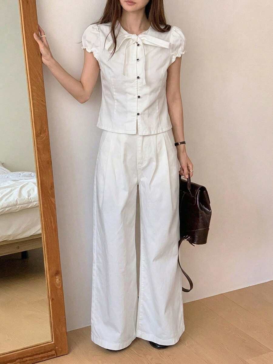 DAZY 女士圆领系带短袖牛仔衬衫和直筒牛仔裤休闲两件套 - 米色 - 查看 1