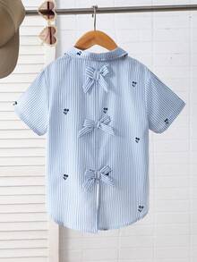 SHEIN Playful Pals 俏皮伙伴女童印花蝴蝶结基础款白色短袖衬衫，柔软质感纽扣衬衫，适合返校、假期、夏季、旅行、派对、春夏季节、野餐、度假等场合，可作为外出、日常穿着、运动、派对、生日礼物。 - 藍色 - 查看 9
