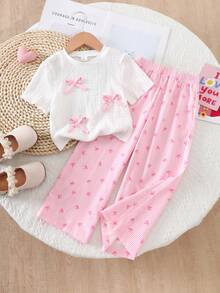 SHEIN Genkimix Kids 2件組女孩甜美3D蝴蝶結T恤與條紋長褲，夏季家庭度假度假穿搭，紋理短袖上衣休閒套裝 - 粉色 - 查看 5