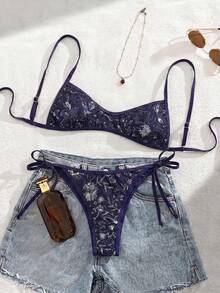 Bộ bikini tam giác phong cách Boho Bohemian Retro Y2K Vintage Hippie dành cho nữ, hàng mới về của Swim Vcay - Bộ đồ bơi 2 mảnh với dây đeo mảnh, áo cổ tròn, quần buộc dây bên hông, kiểu quần lọt khe gợi cảm, dây đeo có thể điều chỉnh và viền tương phản - Nền nâu với họa tiết hoa vàng trắng - Vải co giãn mềm mại, nhanh khô - Đồ đi biển cho kỳ nghỉ hè, tiệc bể bơi, lễ hội âm nhạc, đám cưới và các dịp lễ khác. - Màu xanh hải quân - Xem 4