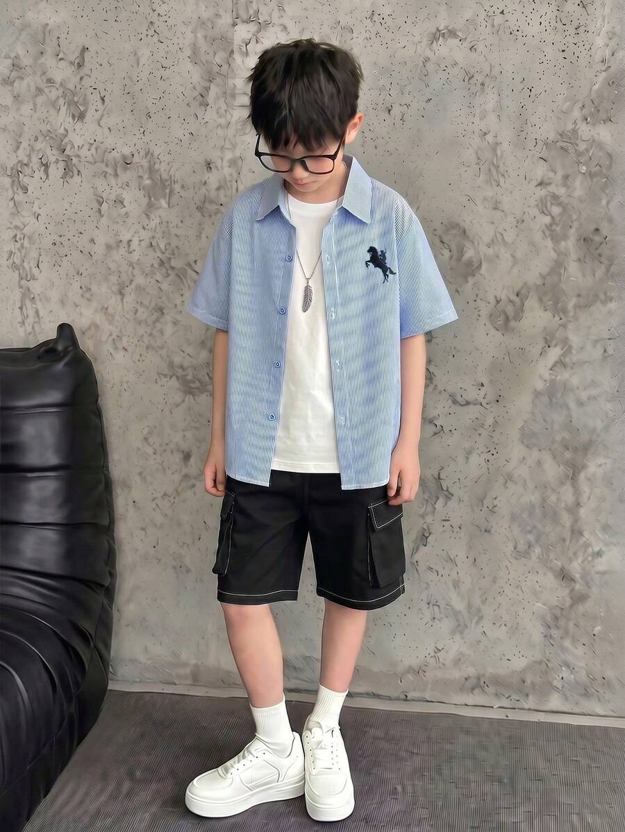 Mirajuku 男童夏季套装,黑白条纹印花短袖衬衫搭配黑色工装短裤,休闲造型,尽显帅气风范 - 藍色 - 查看 1