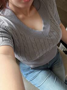 Dazy Plus 大码女式V领裹身纯色麻花针织短款毛衣上衣，灰色，春夏款 - 灰色 - 查看 6
