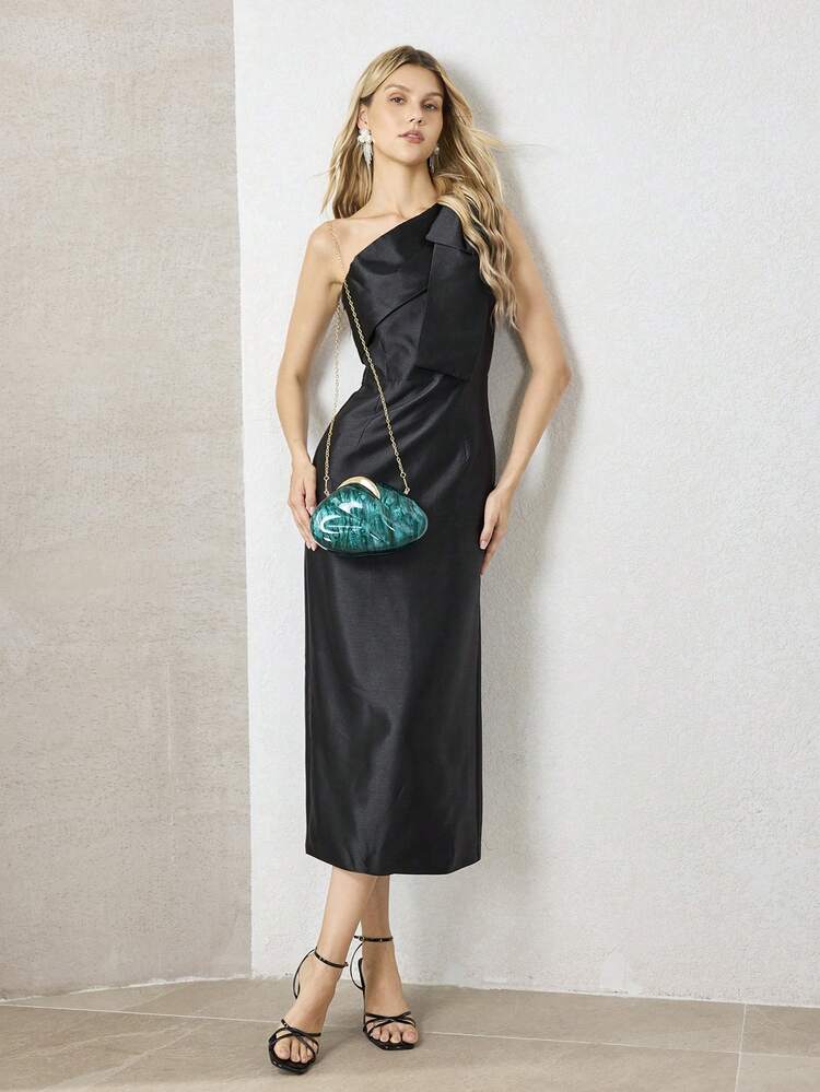 LADIES ELEGANT ACRYLIC CLUTCH DINNER BAG WITH STREAMLINED METAL DECORATION, SUITABLE FOR DATING PARTIES AND VACATIONS