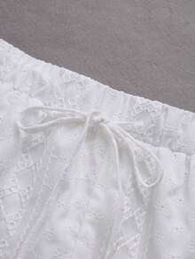 GlowEve Pantalones cortos de mujer con cintura con cordón y volantes bordados - Blanco - Ver 6