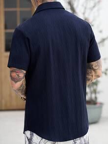 Manfinity CasualCool Men's Casual Elegant Navy Blue Short Sleeve Shirt,Summer Street Wear For Dates,Old Money Solid Color Relaxed Fit Top,Vintage Holiday Semi-Formal Gift - Royal Blue - View 2