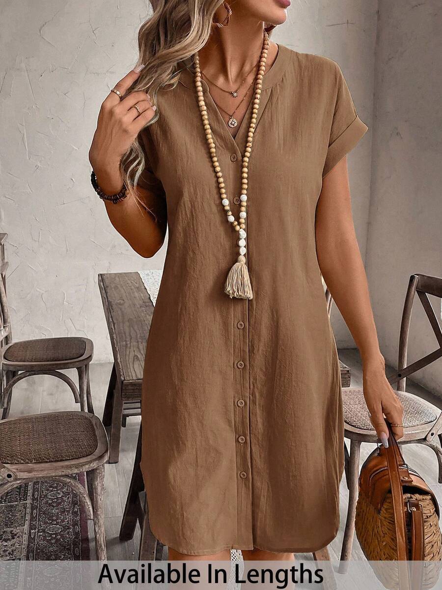 SHEIN Tall CURVE 大码女式纯色V领短袖单排扣休闲连衣裙 - 棕色 - 查看 1