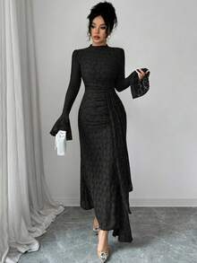 Modelyn 法式蕾丝高领喇叭腰褶皱修身连衣裙，女士款 - 黑色 - View 6