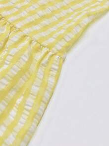 SHEIN LUNE CURVE 女款大尺碼白色夏季可愛野餐度假無袖V領條紋絲網印花仿刺繡休閒洋裝，前襟附鈕扣 - 彩色 - 查看 3