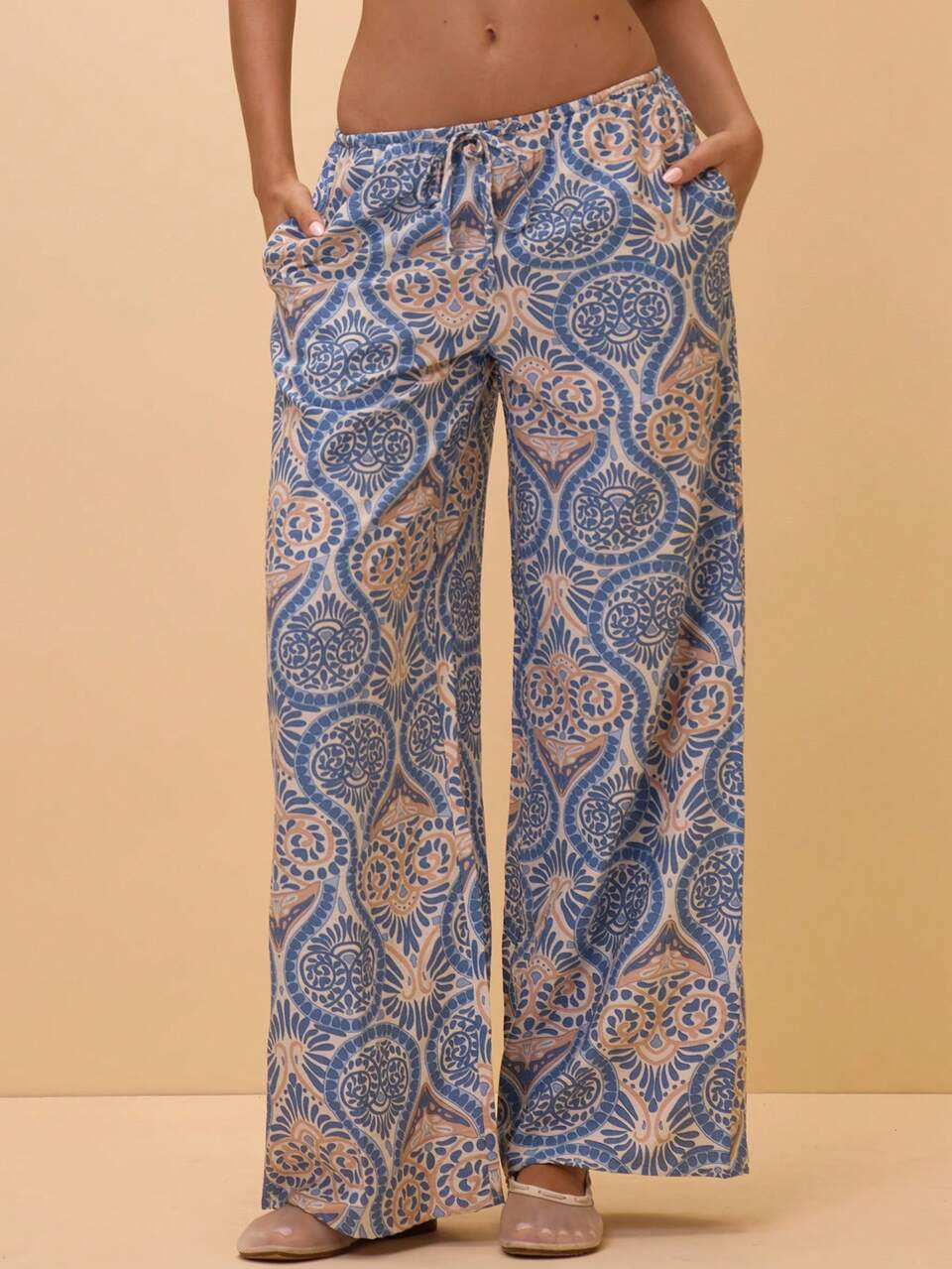 Pantaloni da spiaggia eleganti con motivo paisley, effetto lino, con laccetti, adatti per vacanze estive, stile bohémien mediterraneo, Thalassa