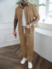 Manfinity Homme 2pcs Solid Color Textured Striped Casual Vacation Short Sleeve Shirt And Pants Set - Khaki - View 3