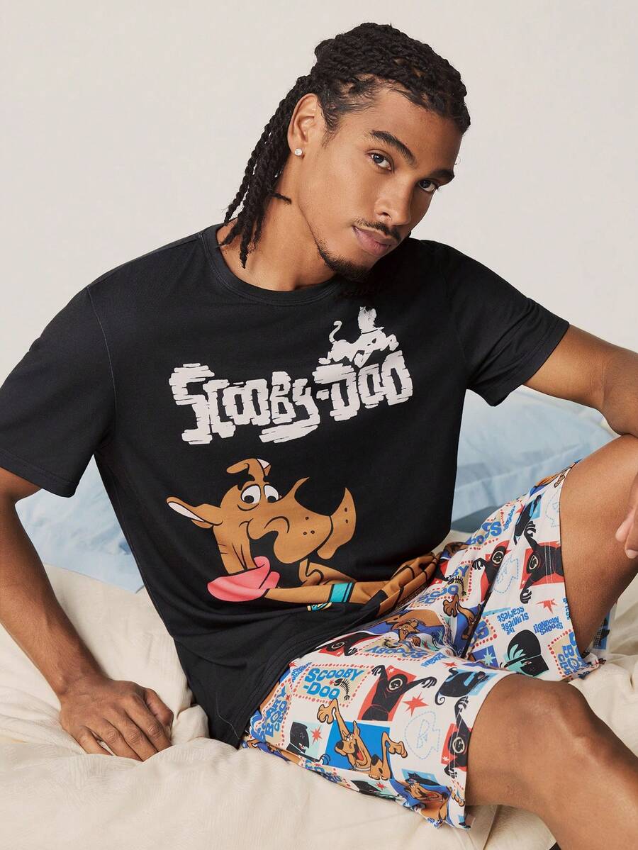 SCOOBY-DOO X SHEIN 男士舒适字母印花圆领短袖T恤和休闲短裤睡衣套装 - 黑色 - 查看 1