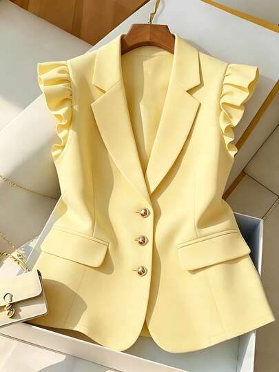 SHEIN Franclia This New French-Style Elegant And Slimming Sleeveless Lightweight Blazer Is Designed Specifically For Summer And Is Perfect For Women. It's Also Suitable For Summer Vacation Outfits. (The Text Then Repeats Itself, Seemingly Unrelated To The Blazer Description: Pleated Top, Light Yellow Vest, Light Cream Women's Vest, Women's Blazer, Workwear, Elegant Women's Professional Attire, Office Work Clothing, Women's Light Yellow Lightweight Vest Blazer.)Graduation Season Attire, Fashionable Casual Commuter Wear, Business Office Wear, Versatile And Stylish Everyday Casual Wear, Urban Teacher's Professional Attire