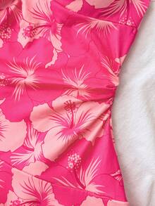 SHEIN Đầm ngắn ôm dáng cổ yếm xếp ly in hoa cho bé gái tuổi teen, họa tiết hoa dâm bụt hồng, thích hợp cho kỳ nghỉ xuân hè ở bãi biển, dự tiệc không tay thời trang, hẹn hò, ngày Valentine, lễ Phục sinh, lễ hội hóa trang, kỳ nghỉ trên du thuyền. - Màu Hồng Tươi - Xem 6