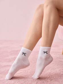 Bonmuse 5 Pairs Women's Warm Thick Soft Retro Casual Mid-Calf Socks, Knitted Fuzzy Socks, Random Colors - Multicolor - View 1