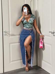 BamGleam 女士实用口袋毛边侧开衩牛仔迷你裙 - 淺色水洗藍 - 查看 4