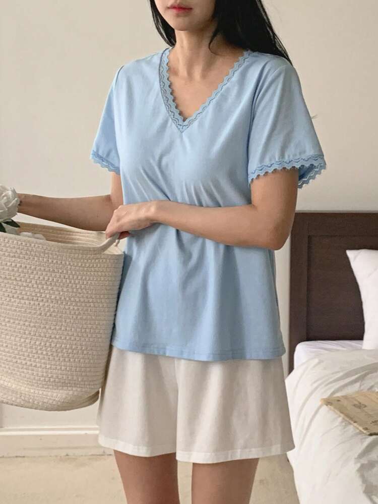 Women's Solid Color Contrast Lace Short Sleeve Top And Shorts Pajama Set